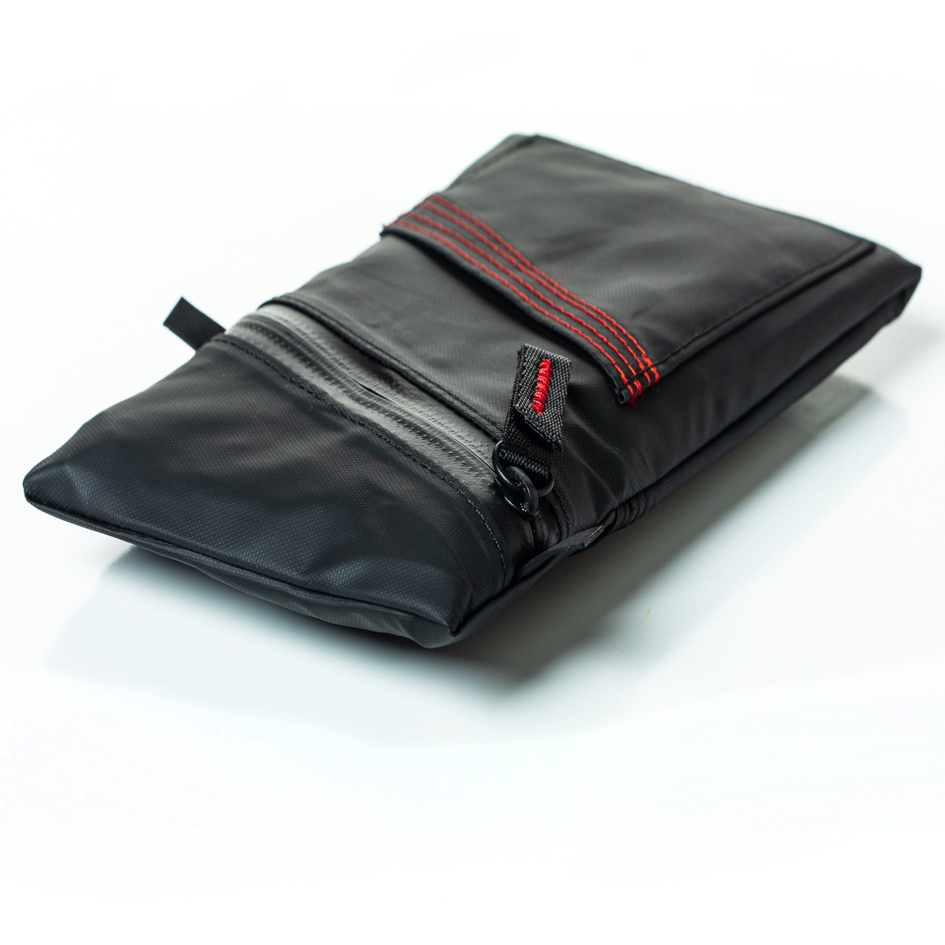 Side view of Fierce Hazel Echelon Pouch in Ballistic black in two sizes. Cycling ride pouch weatherproof durable rainproof phone cycling wallet